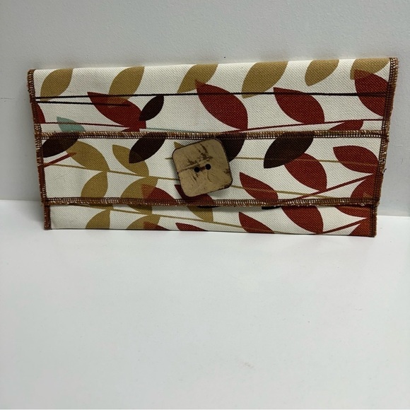 By Olive Floral Leaf Clutch Purse - Picture 1 of 8